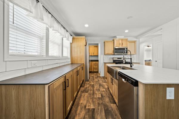 2024 Colony 124 4450  Home