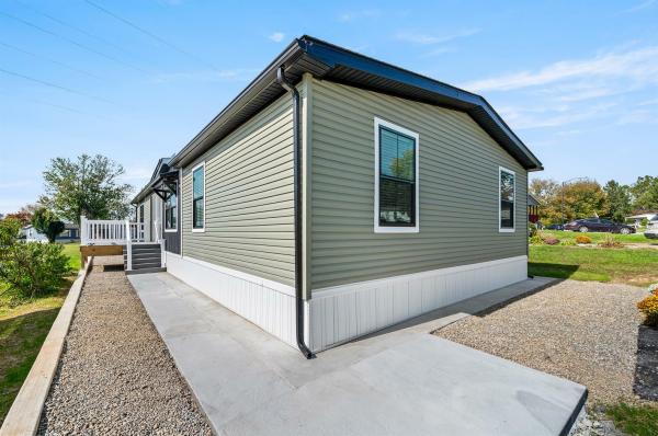 2024 Colony 124 4450  Home