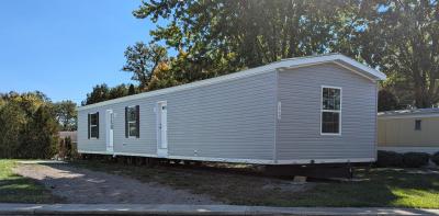 Mobile Home at 1409 Huntington Drive, Lot 143 Findlay Ohio 45840 Findlay, OH 45840