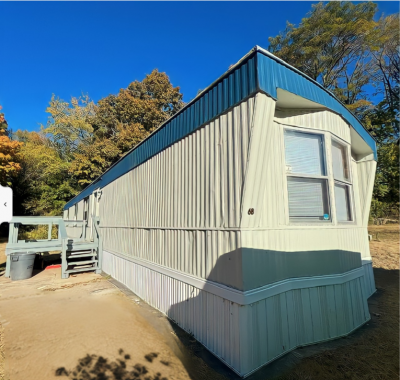 Mobile Home at 1100 W. Locust, Lot 68 Canton, IL 61520