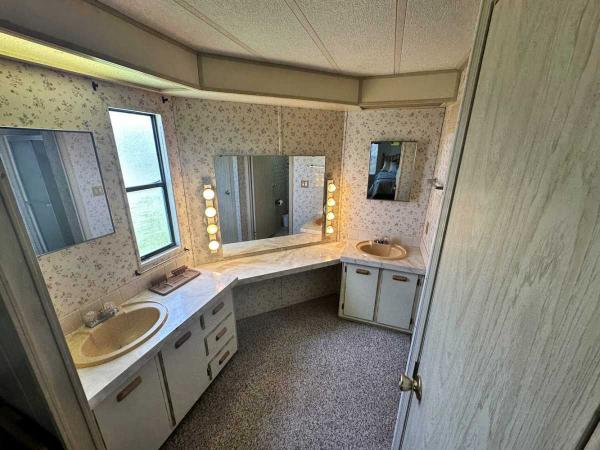 1986 SCHM Mobile Home