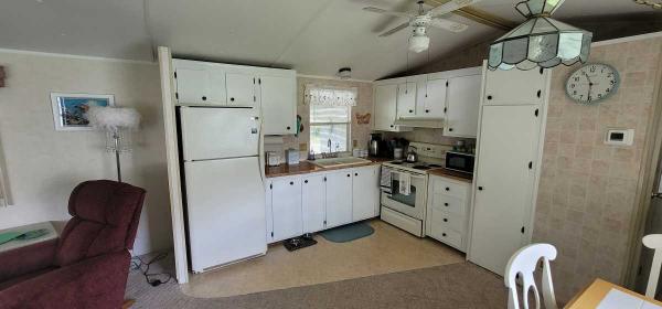 1983 2BD/2BA Mobile Home