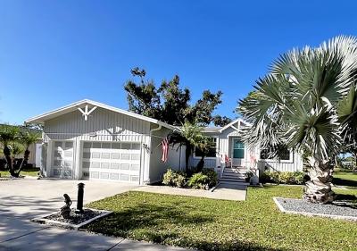 Mobile Home at 18571 Avenida Escorial North Fort Myers, FL 33903