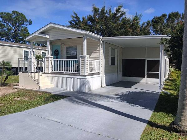 2006  Mobile Home For Sale