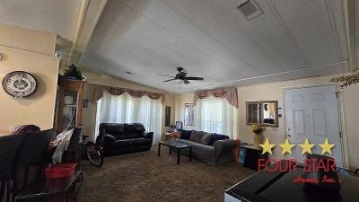 Photo 5 of 18 of home located at 110 W Tahoe St Apopka, FL 32712