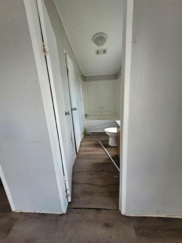 1998 LIMI Mobile Home For Sale