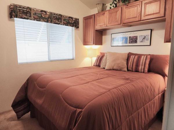 2010 CAVCO  CAVCO - Park Model Mobile Home