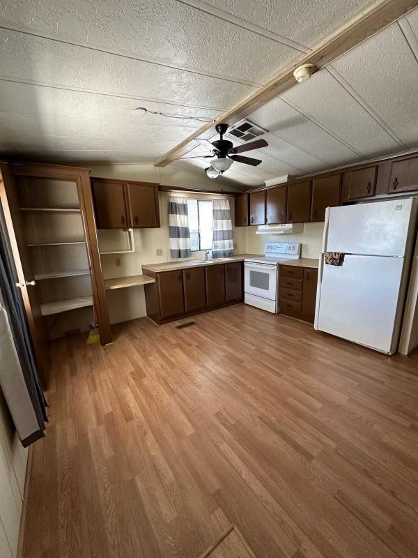 1984 Manufactured Home