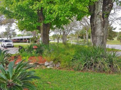 Photo 5 of 25 of home located at 6080 Lacosta Drive Ocala, FL 34472