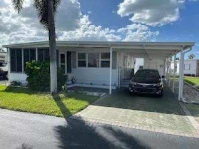 Mobile Home at 104 Pier J Naples, FL 34112