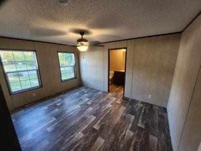 Photo 5 of 10 of home located at 115 N Lincoln St Royalton, IL 62983