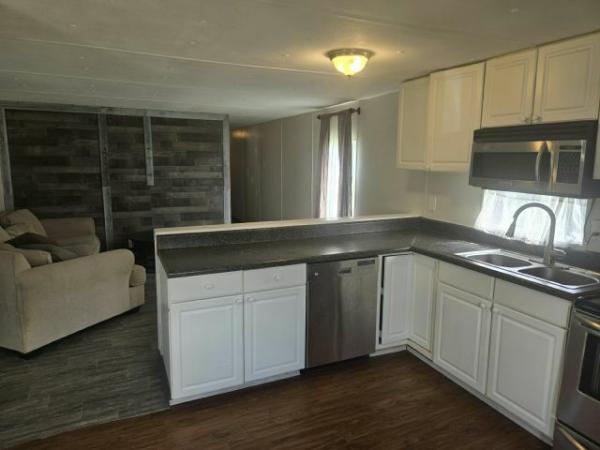 1980 SKYL Manufactured Home