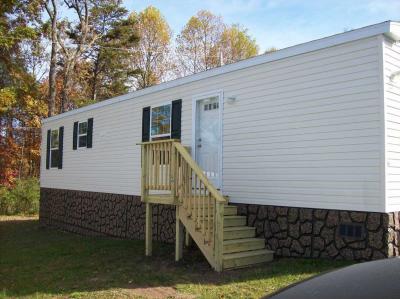 Mobile Home at 66 Debbie Terrace Berkeley Springs, WV 25411