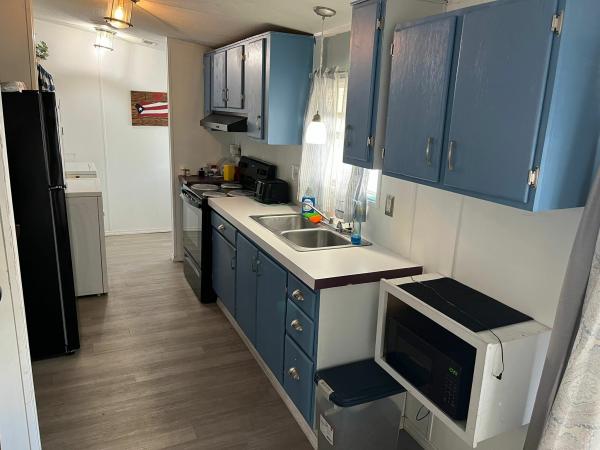 2000 Windsor Mobile Home