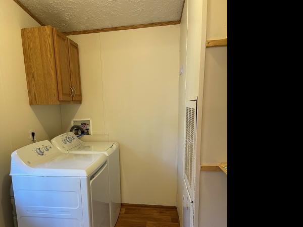 2006 Clayton PEN28503 Mobile Home