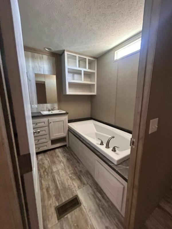 2022 31ANN16763FH22 Mobile Home