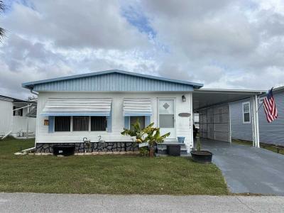 Mobile Home at 13141 Lemon Ave Grand Island, FL 32735