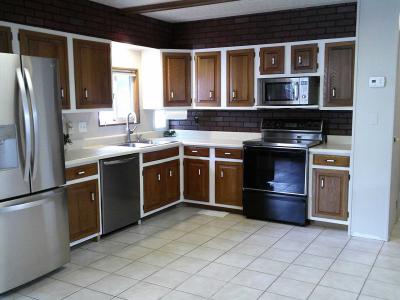 Photo 5 of 11 of home located at 7112 Pan American Fwy NE #343 Albuquerque, NM 87109