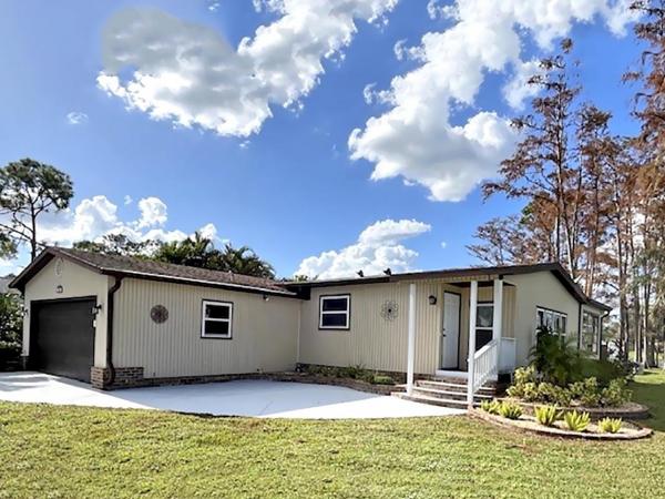 Photo 1 of 2 of home located at 1922 Madera Drive North Fort Myers, FL 33903