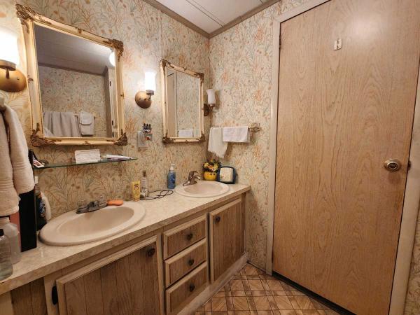 1981 CRYS Manufactured Home