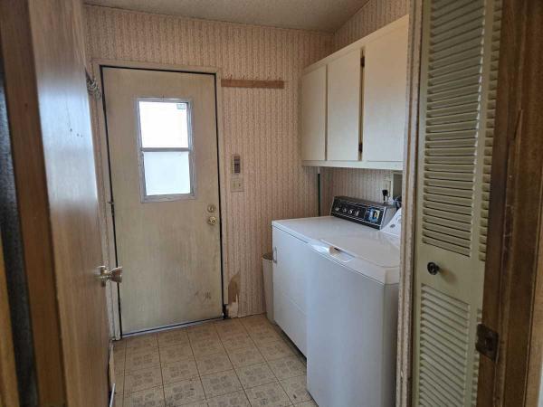 1986 Hallmark YORKTOWN Mobile Home