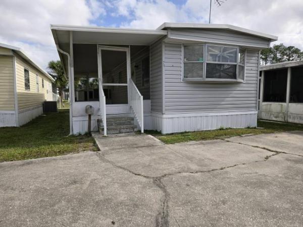 1974 BUDD Mobile Home For Rent