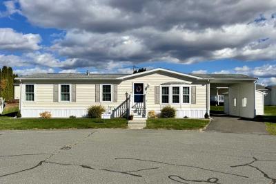 Mobile Home at 17 Jubilee Way Chicopee, MA 01020