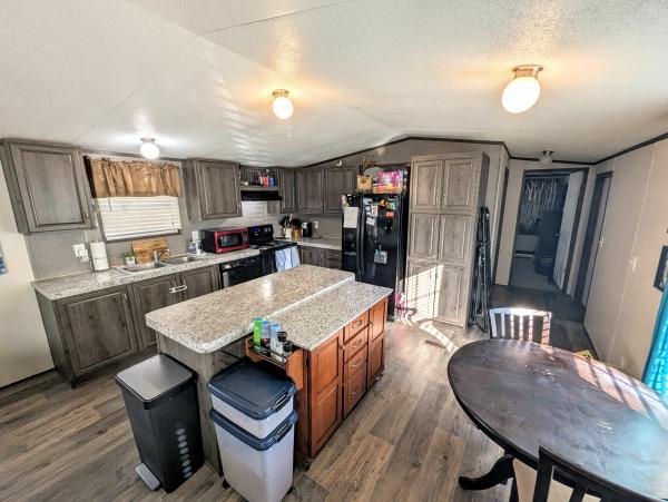 2018 FLEETWOOD HOMES 240VI16763A Mobile Home