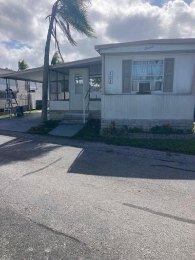 Mobile Home at 2701 34th Street North Lot 121 Saint Petersburg, FL 33713