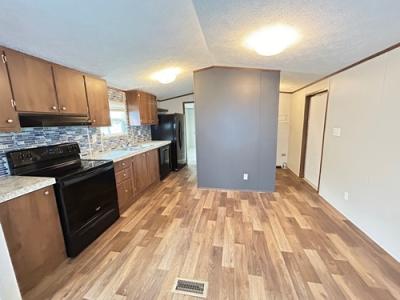 Photo 3 of 13 of home located at 1600 Rosharon Rd Trl 64 Alvin, TX 77511