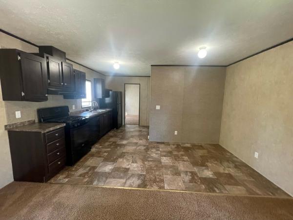 2015 Clayton 95PLS16663A Mobile Home