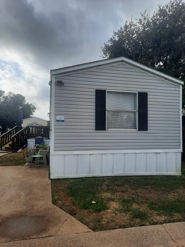 2004 FLEETWOOD HOMES OF TEXAS INC. FESTIVAL Mobile Home