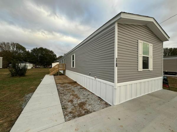 2025 Clayton The Maynardville Classic 76 Manufactured Home