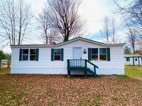 1992 Pine Grove Mfg. Homes 704 Manufactured Home