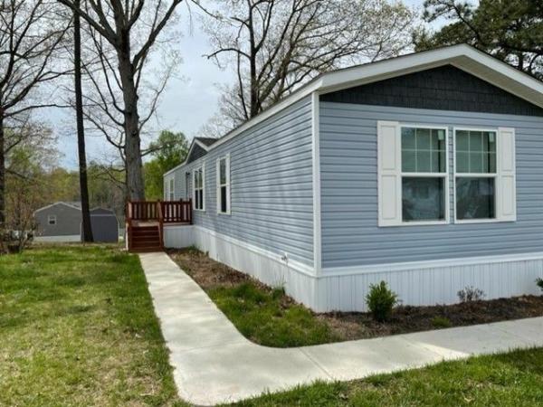 2021 Clayton Homes Inc Community Series Mobile Home