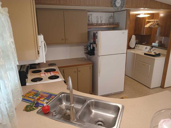 1990 Manufactured Home