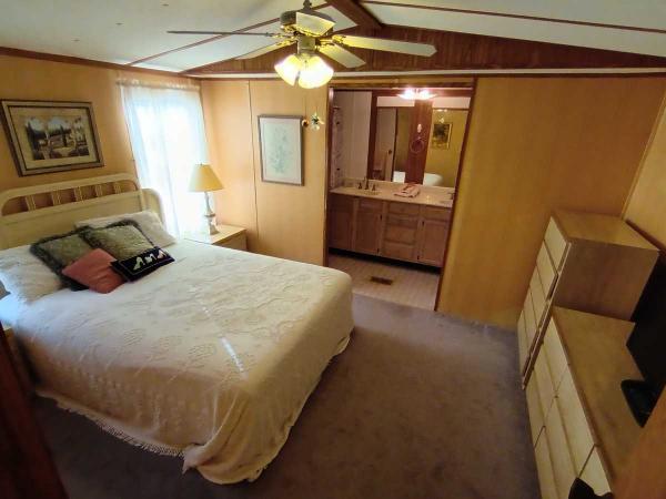 1990 Manufactured Home