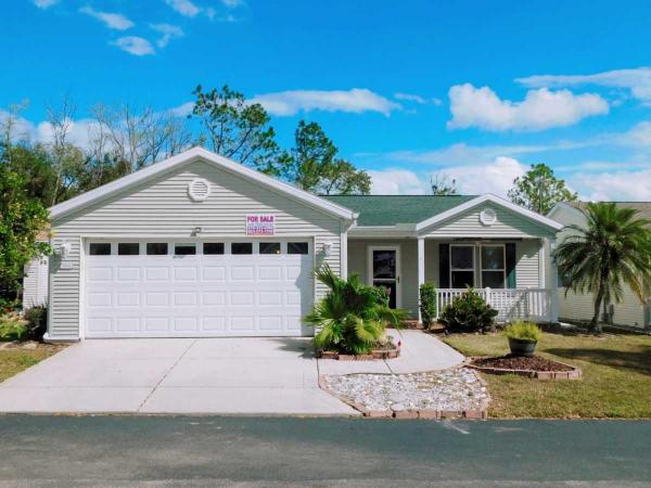 Photo 1 of 2 of home located at 9544 Country Club Lane Dade City, FL 33525