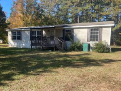 Mobile Home at 2895 Thomas Rd Henderson, NC 27537