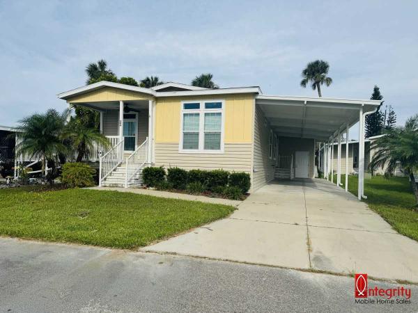 Photo 1 of 2 of home located at 206 N Utrecht St Ellenton, FL 34222