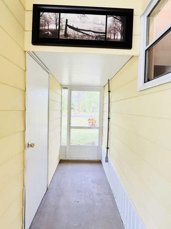 1983 Thin Manufactured Home