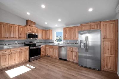 Photo 4 of 32 of home located at 2410 Lancaster Drive SE Salem, OR 97317