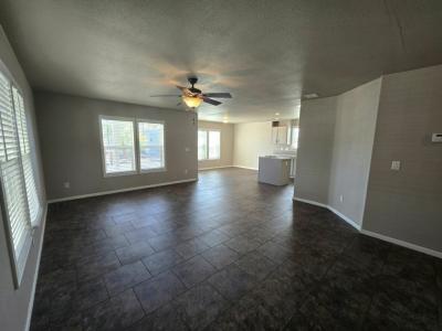 Photo 4 of 11 of home located at 10960 N 67th Avenue #186 Glendale, AZ 85304