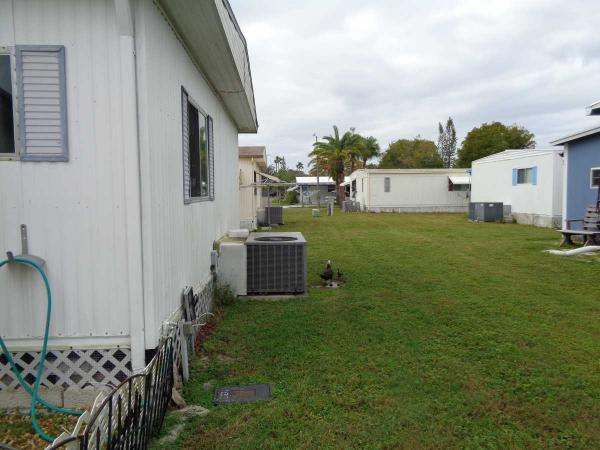 1984 TWIN Mobile Home