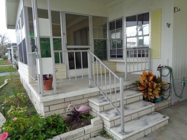 Photo 1 of 2 of home located at 6105 Biscaya Av New Port Richey, FL 34653