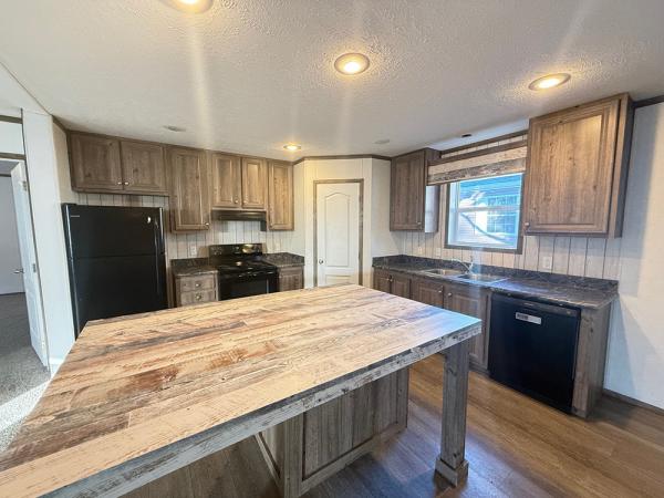 2018  Mobile Home For Sale