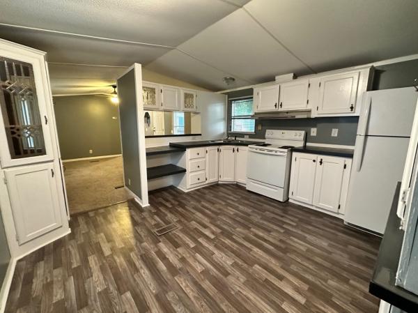 1995 Oakwood Mobile Home For Sale