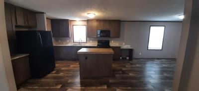 Mobile Home at 906 Crown Point Dr Lansing, MI 48917