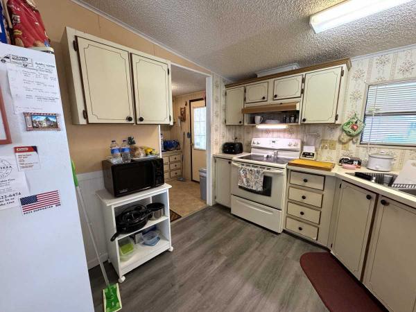 1987 Manufactured Home