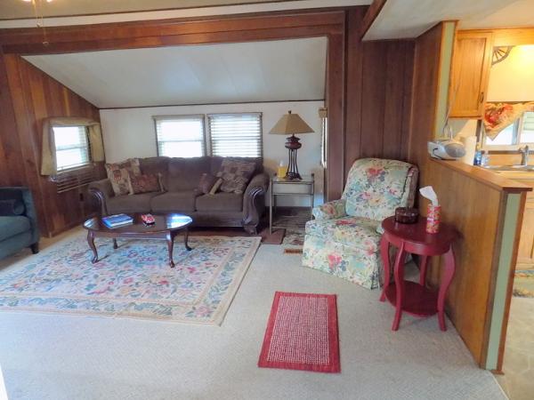 1972 Holly Park Manufactured Home